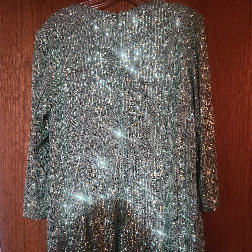 Dress - Picture 5 of 6